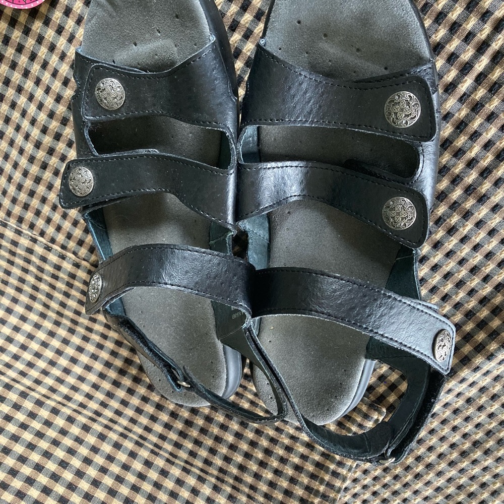 Prophet Sandals